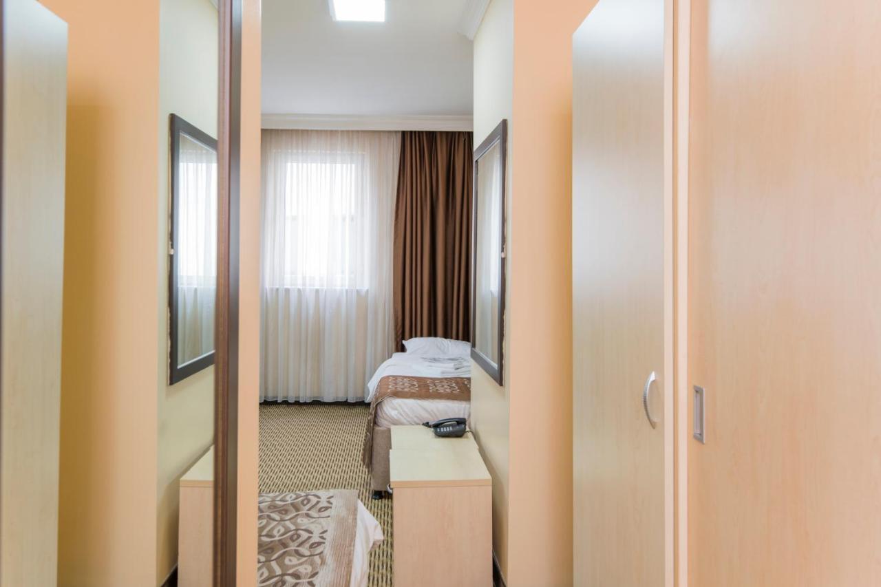 My Dome Economy Hotel อิสตันบูล ภายนอก รูปภาพ