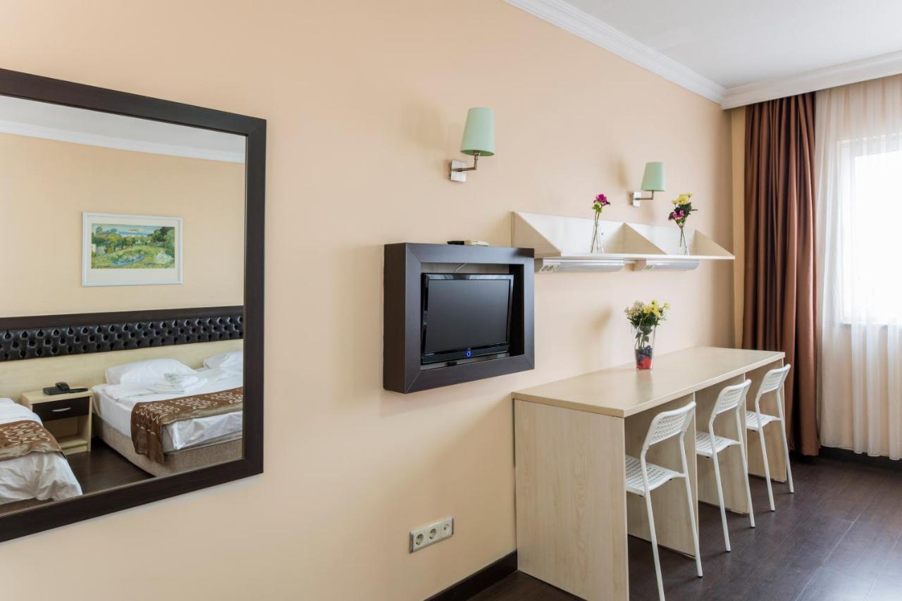 My Dome Economy Hotel อิสตันบูล ภายนอก รูปภาพ